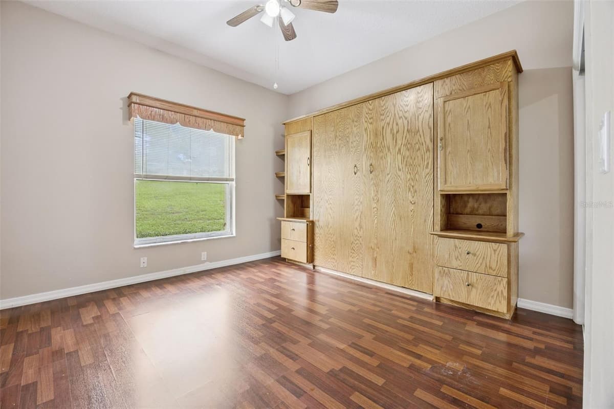 15734 THOROUGHBRED LANE — photo 17 of 39