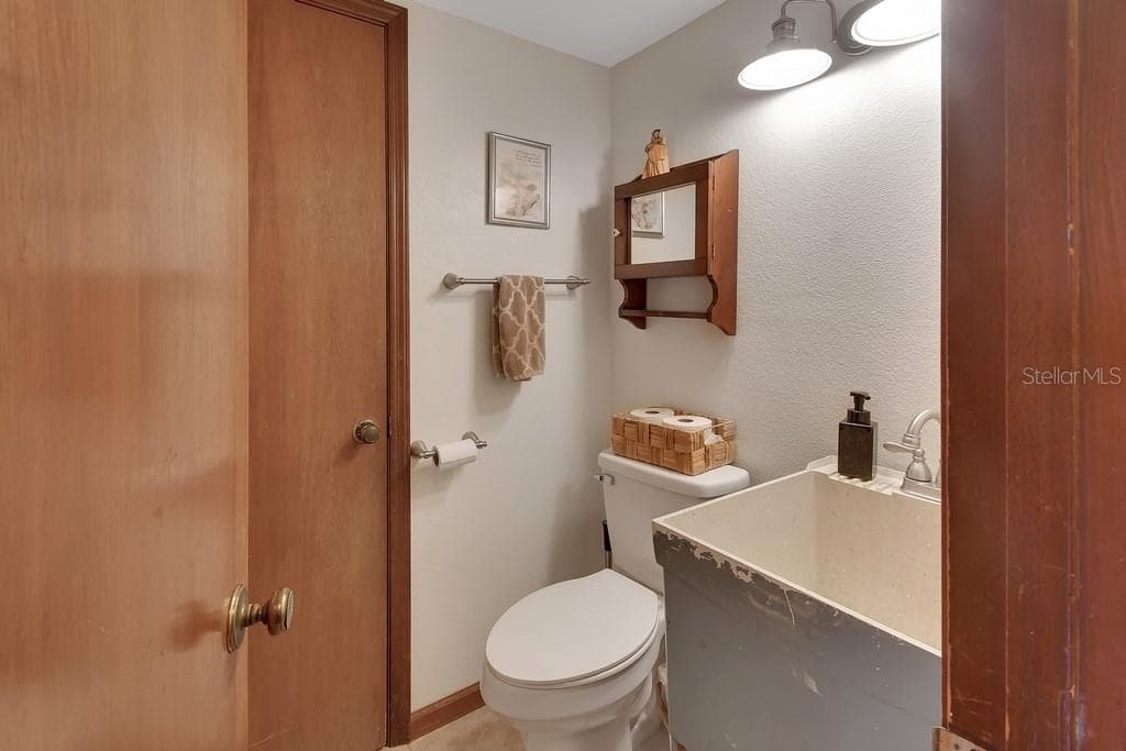 1379 TAYLOR ROAD — photo 16 of 56