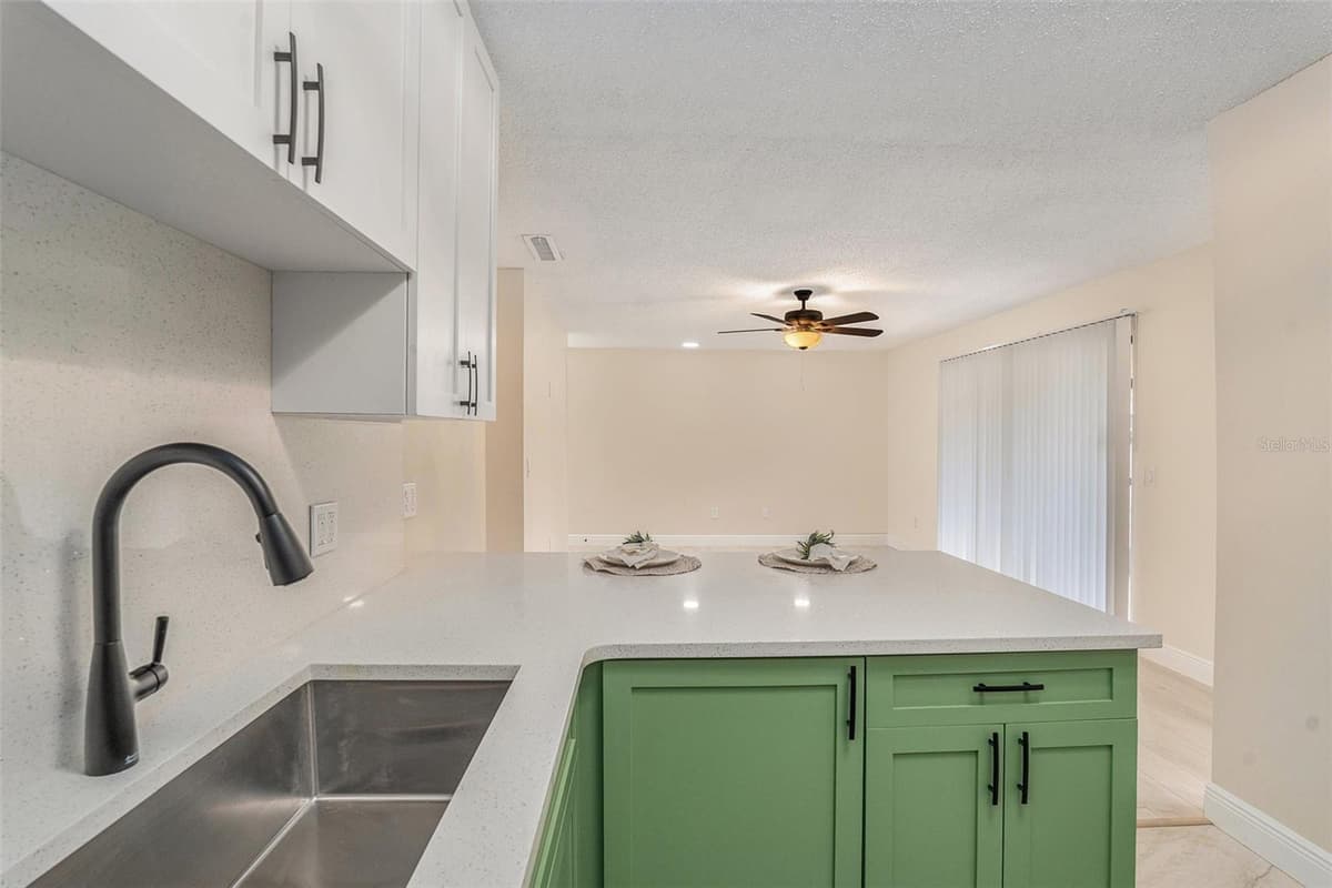 3822 CORTEZ DRIVE — photo 10 of 26