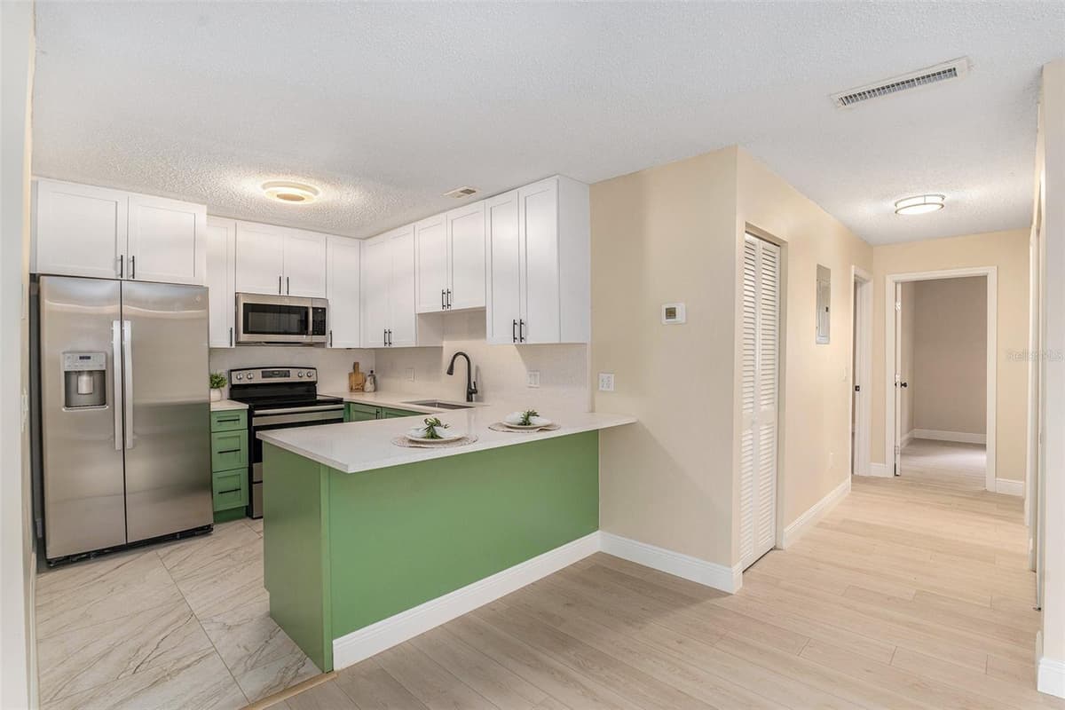3822 CORTEZ DRIVE — photo 11 of 26