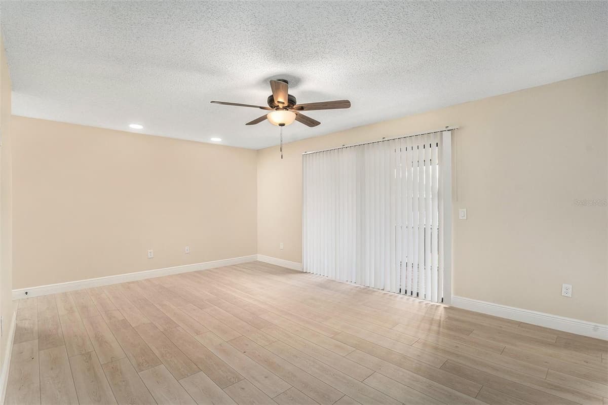 3822 CORTEZ DRIVE — photo 23 of 26