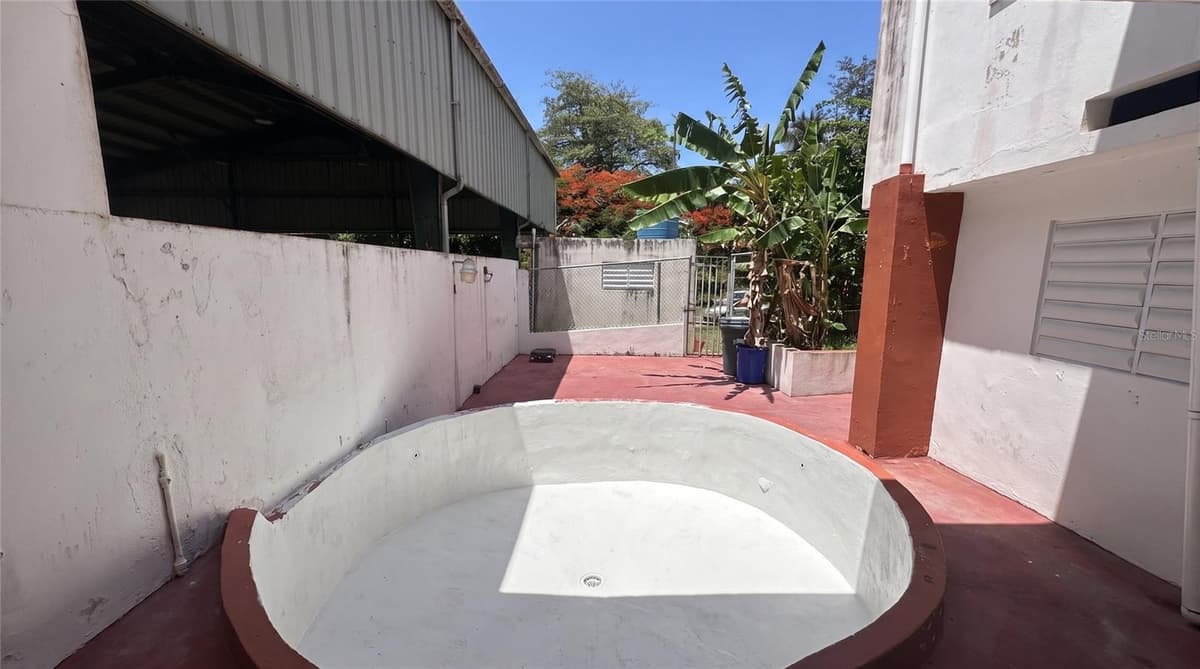 calle 5 COMUNIDAD RURAL VILLA BORINQUEN — photo 14 of 14