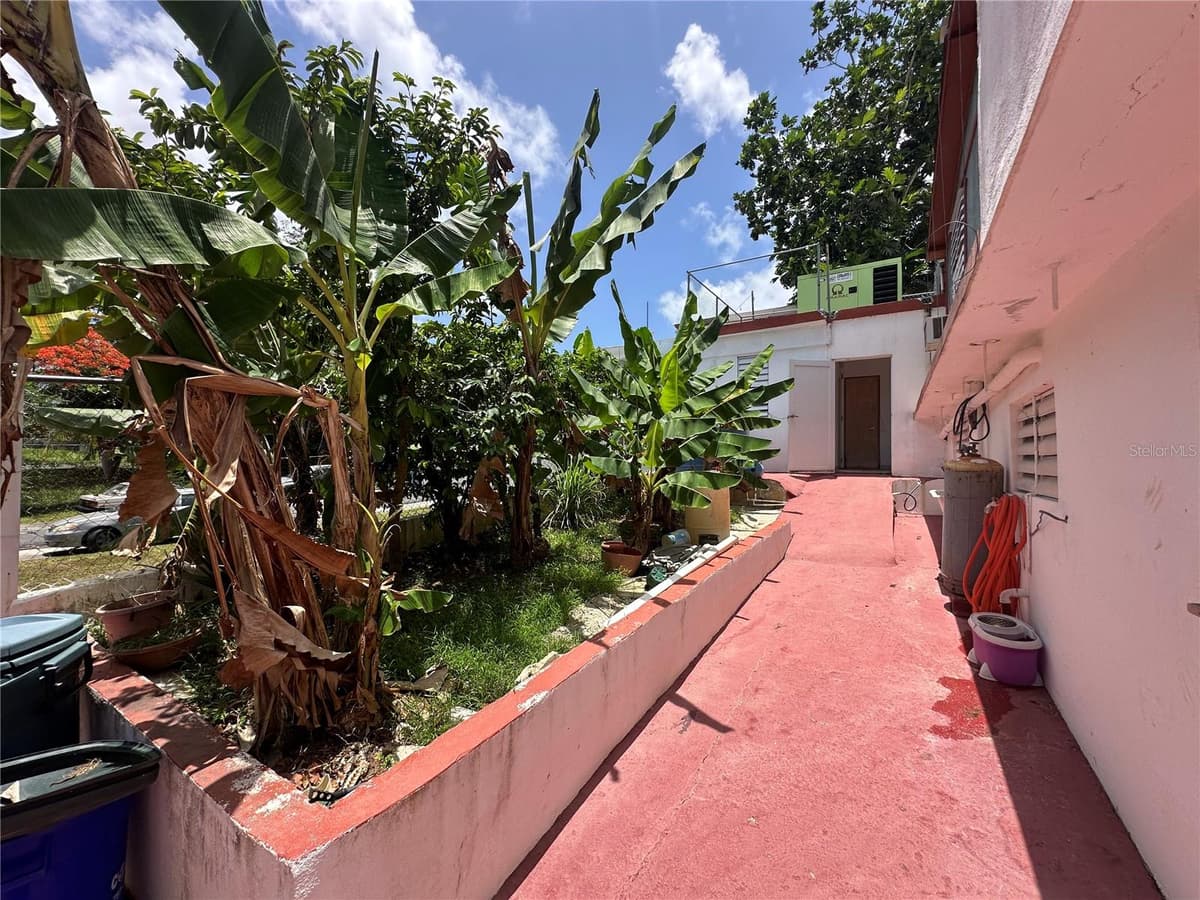 calle 5 COMUNIDAD RURAL VILLA BORINQUEN — photo 11 of 14