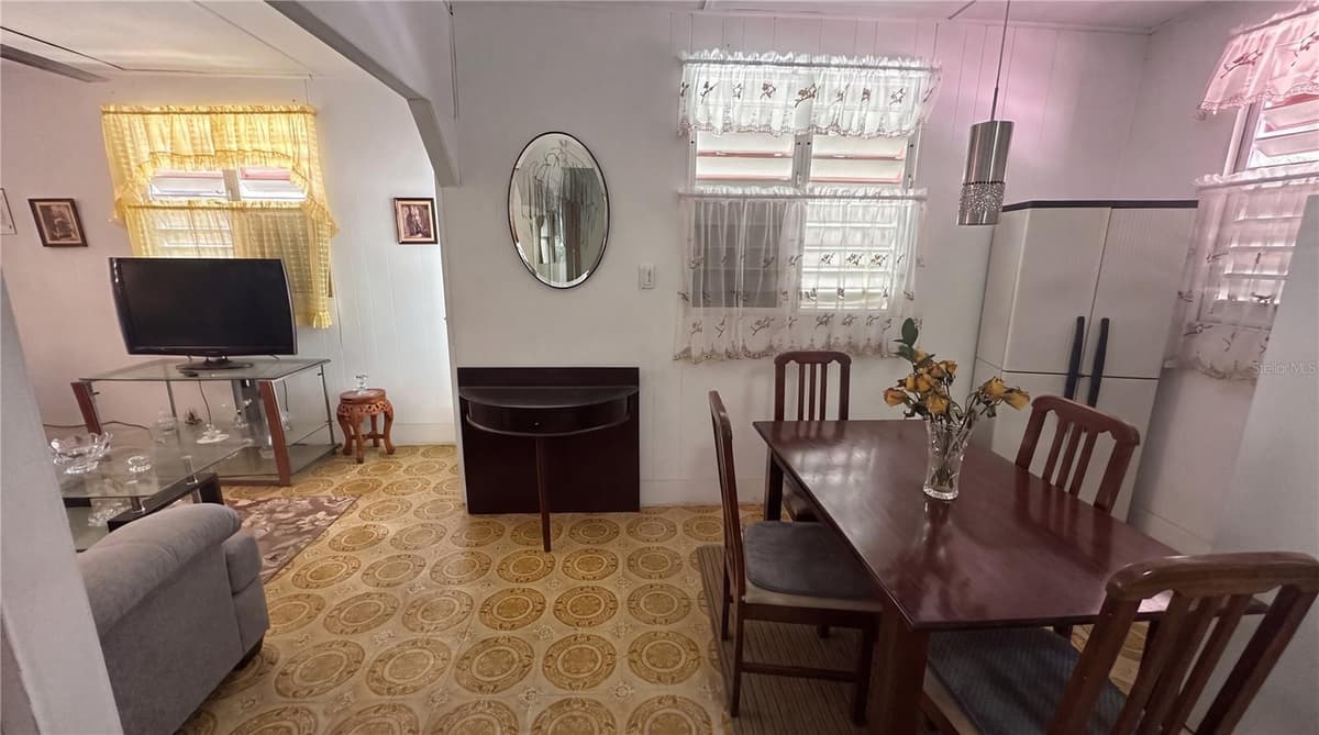 calle 5 COMUNIDAD RURAL VILLA BORINQUEN — photo 4 of 14
