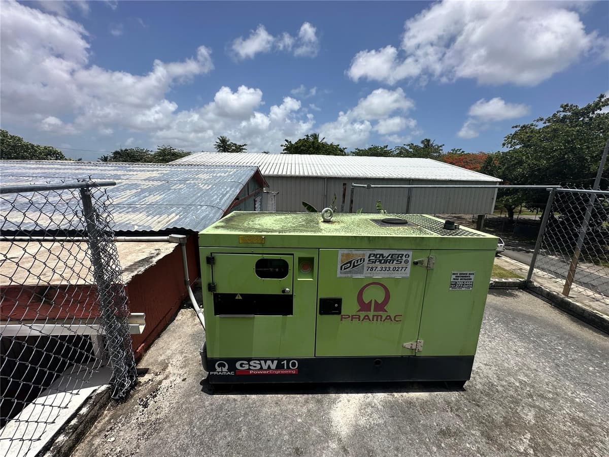 calle 5 COMUNIDAD RURAL VILLA BORINQUEN — photo 13 of 14
