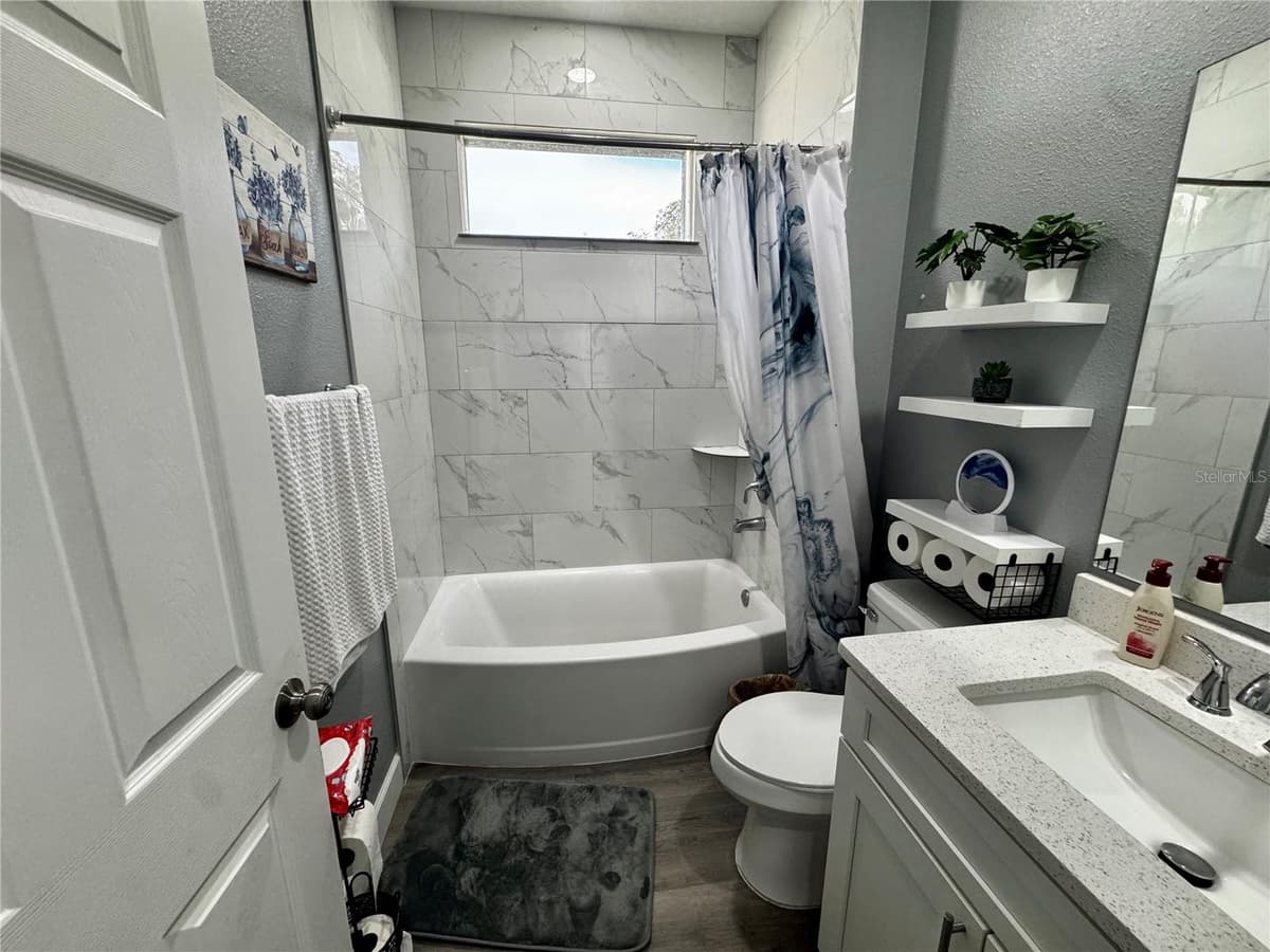 32831 FOREST AVENUE — photo 9 of 22