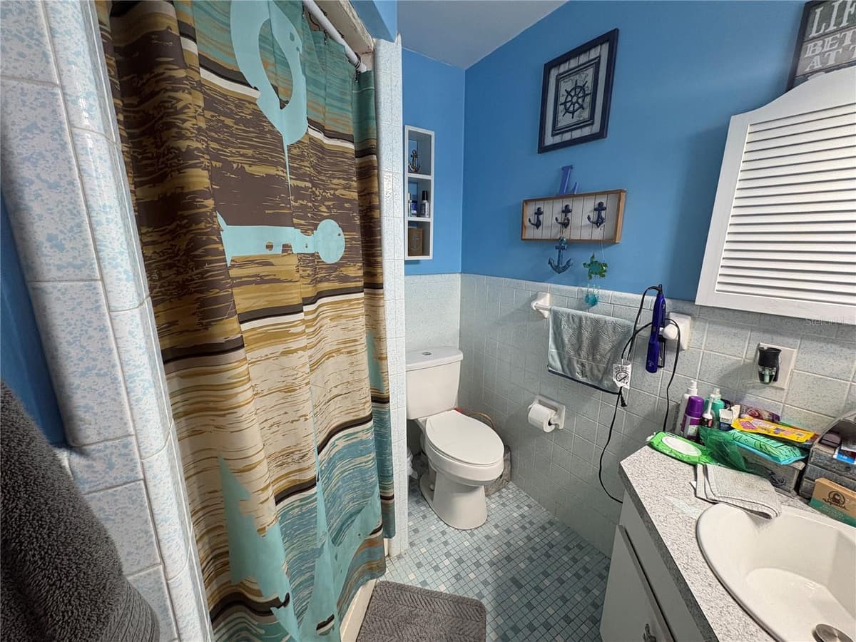 9216 ABBOT DRIVE — photo 16 of 24