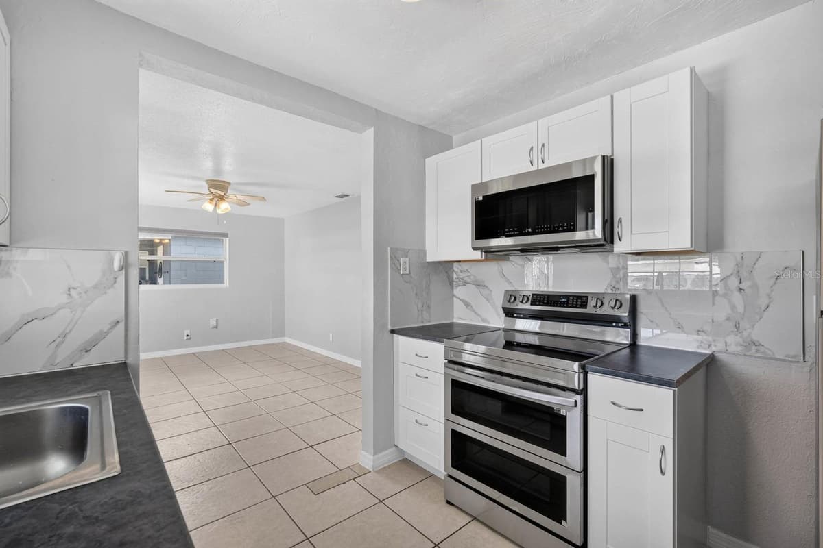736 CAROLINE STREET — photo 15 of 29