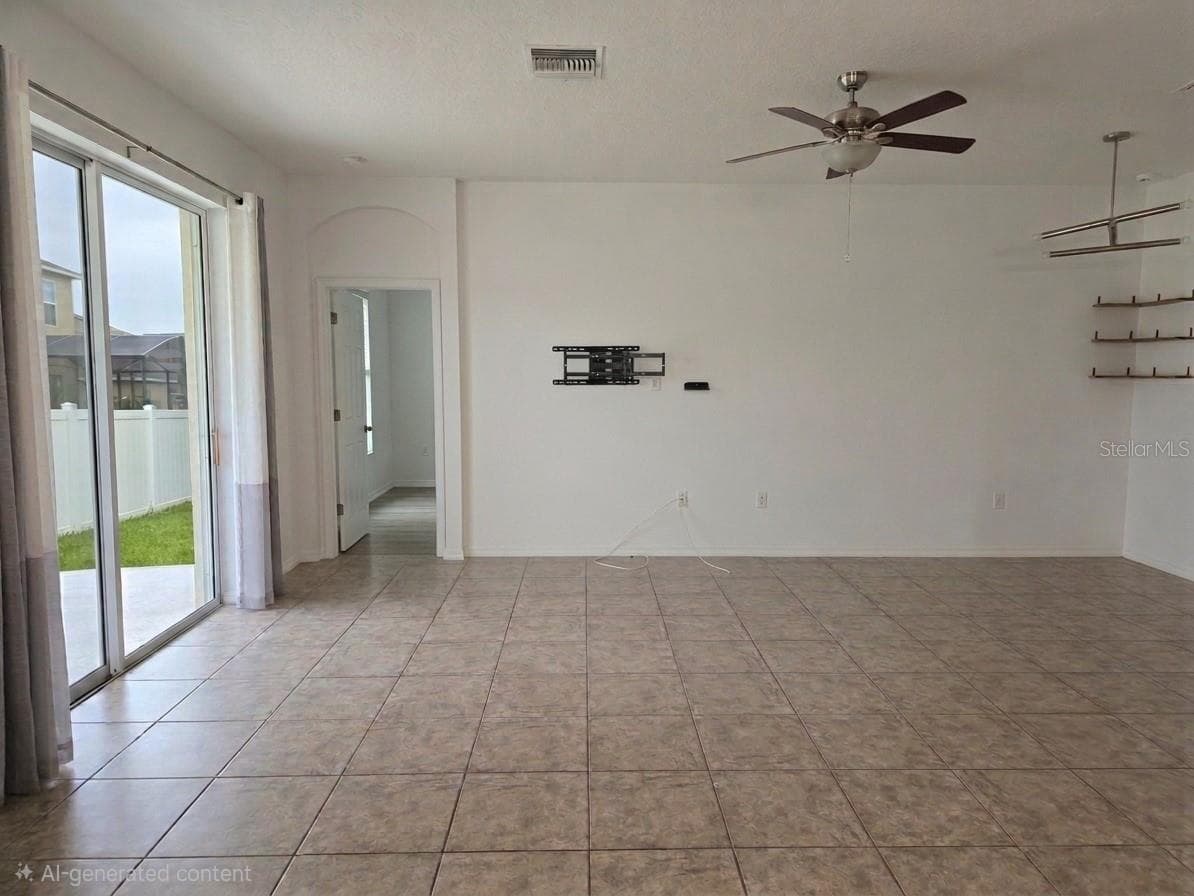 3998 PACENTE LOOP — photo 12 of 17
