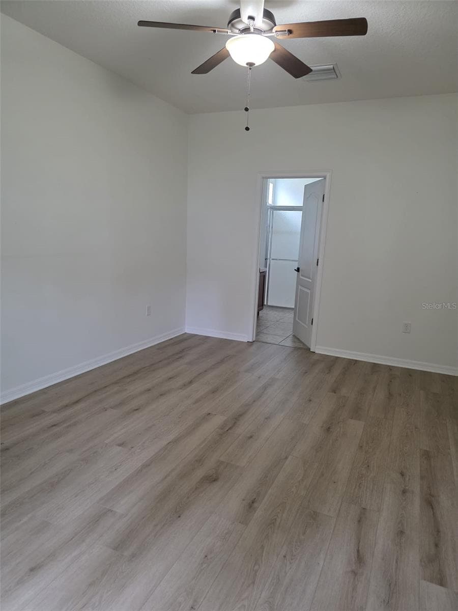 3998 PACENTE LOOP — photo 7 of 17