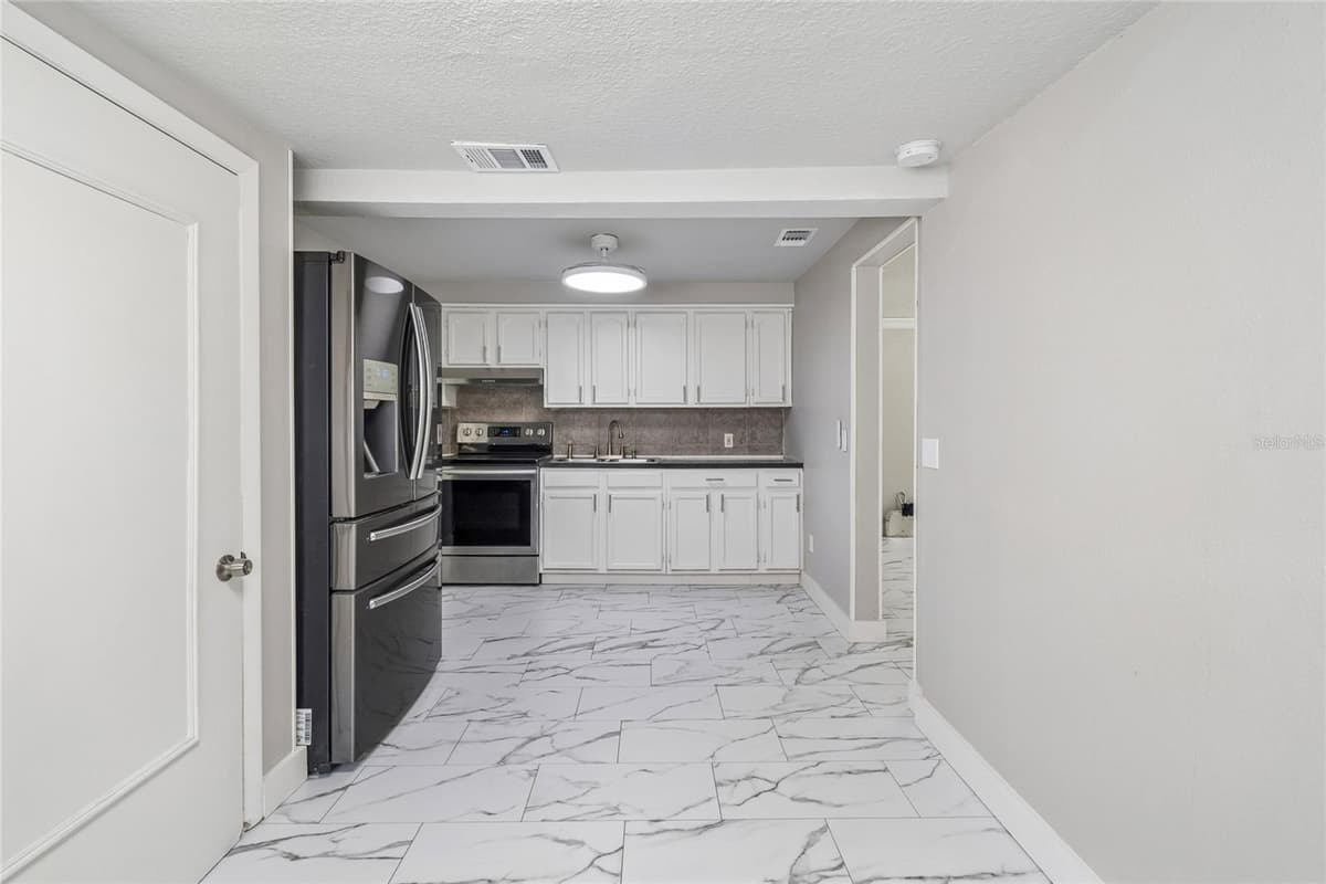 1614 MAPLE AVENUE — photo 35 of 66