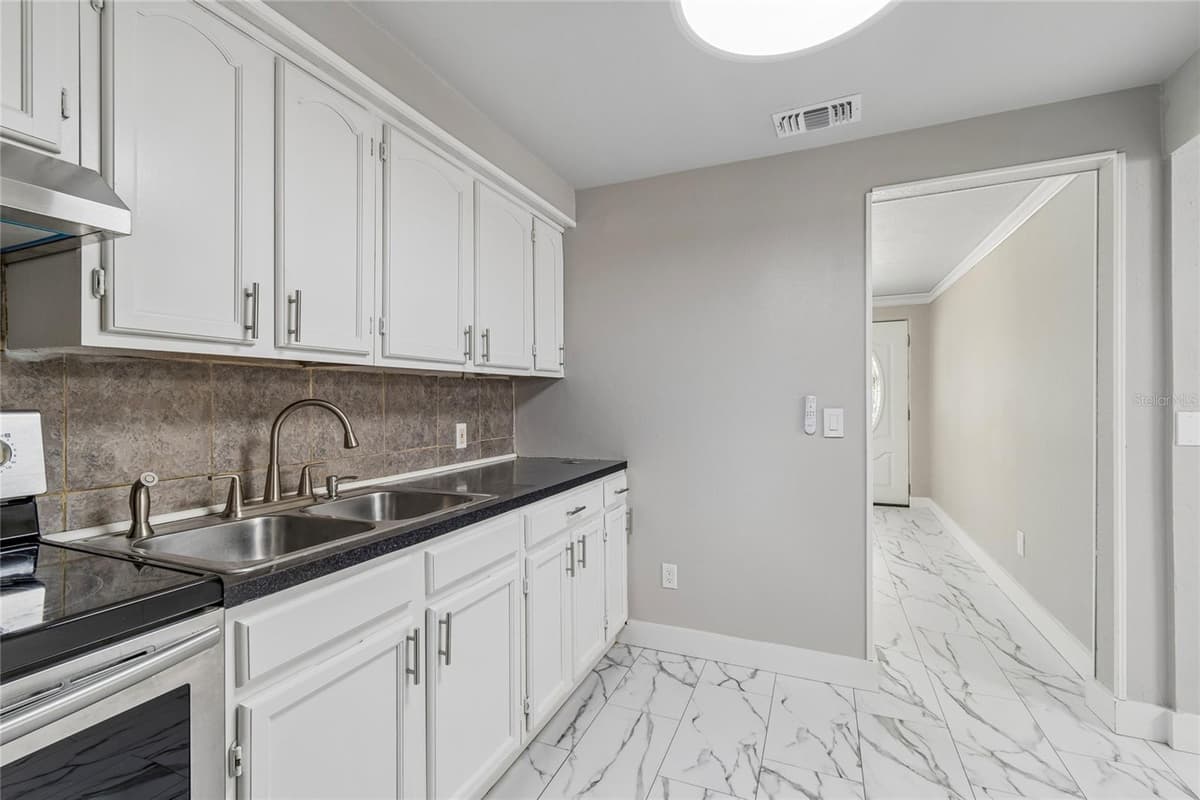 1614 MAPLE AVENUE — photo 31 of 66