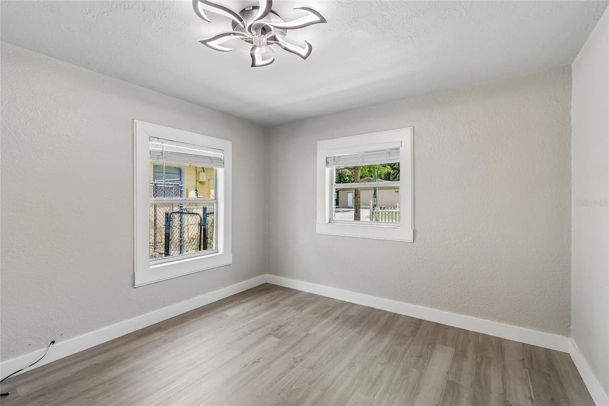 1614 MAPLE AVENUE — photo 25 of 66
