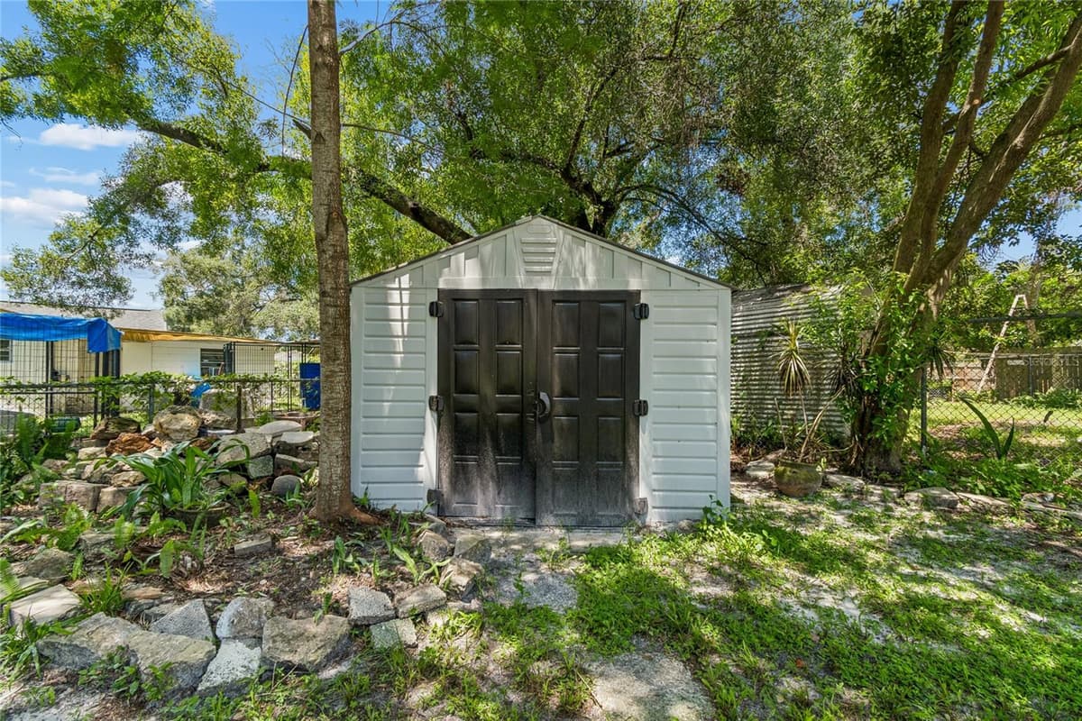 1614 MAPLE AVENUE — photo 54 of 66