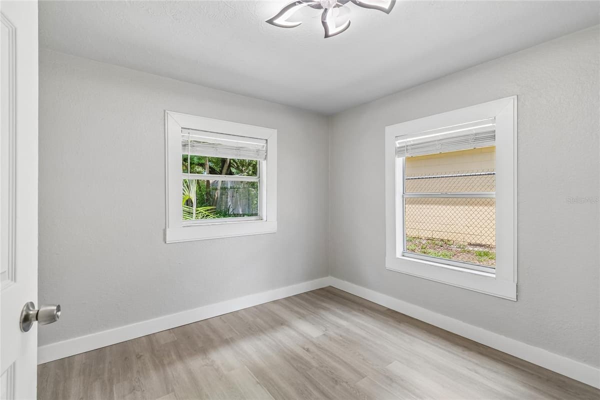 1614 MAPLE AVENUE — photo 21 of 66