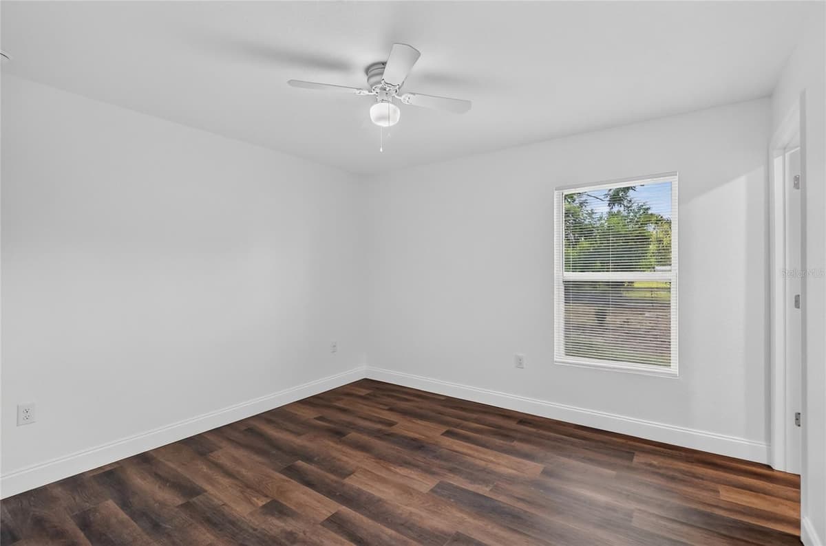 728 HENRY ST — photo 25 of 40