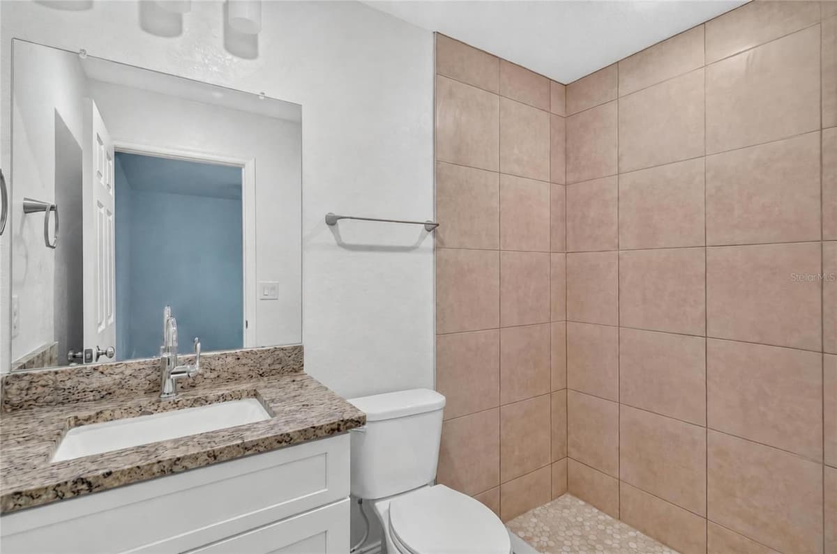 728 HENRY ST — photo 19 of 40