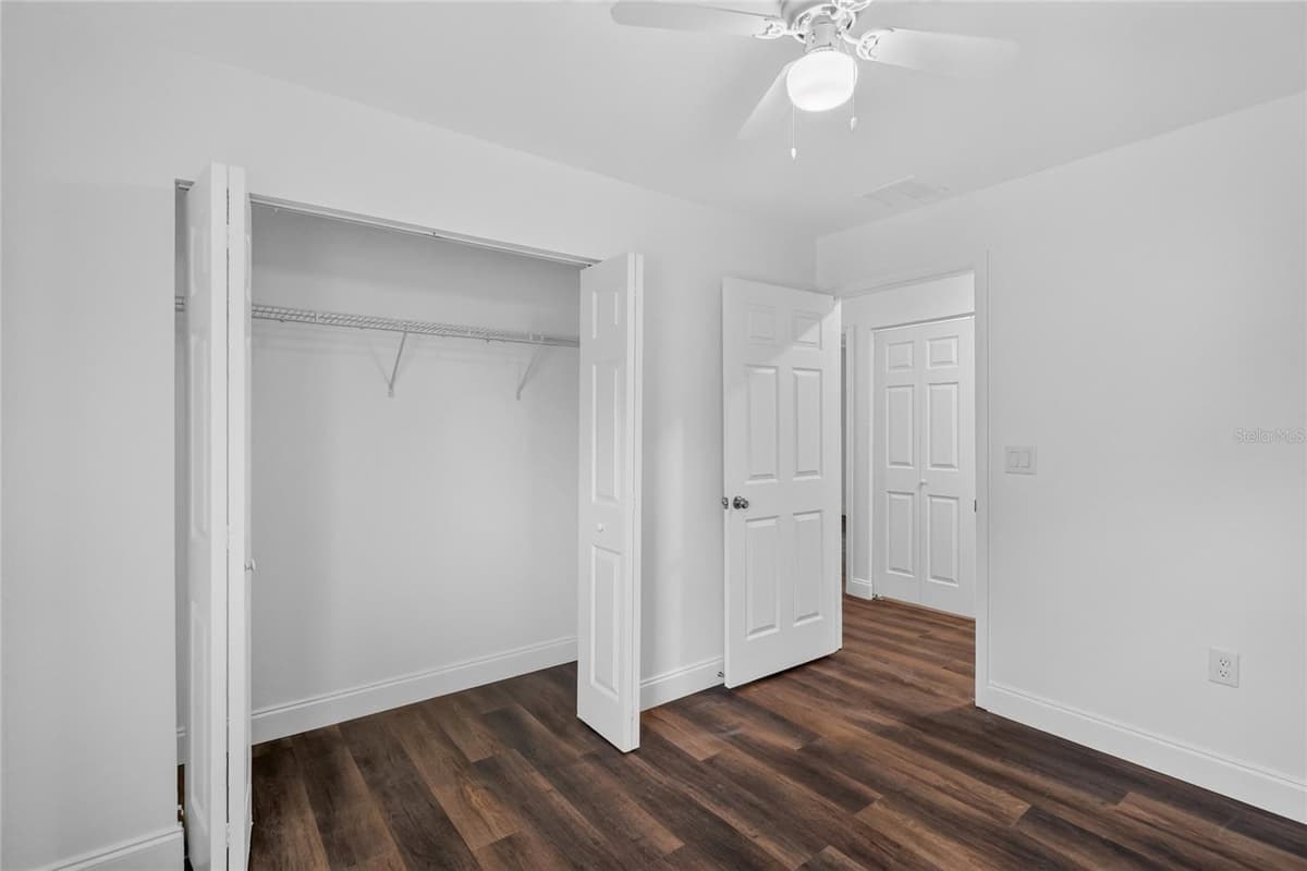 728 HENRY ST — photo 23 of 40