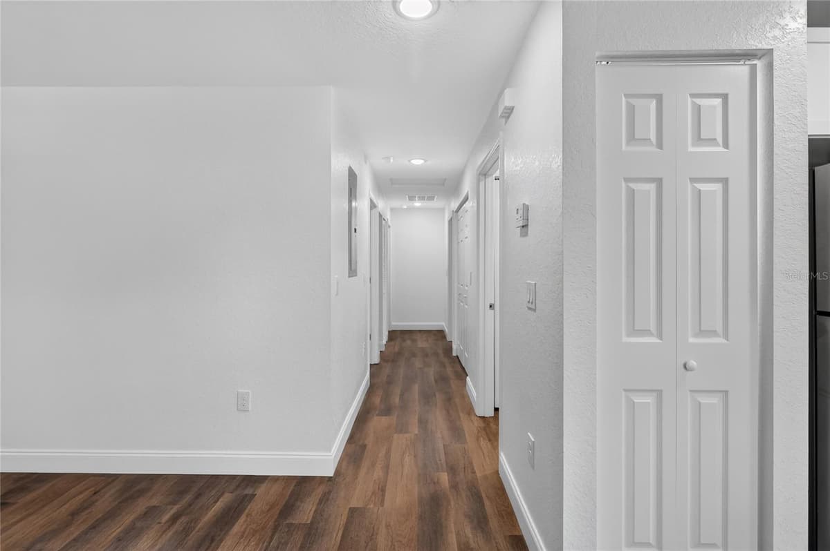 728 HENRY ST — photo 21 of 40
