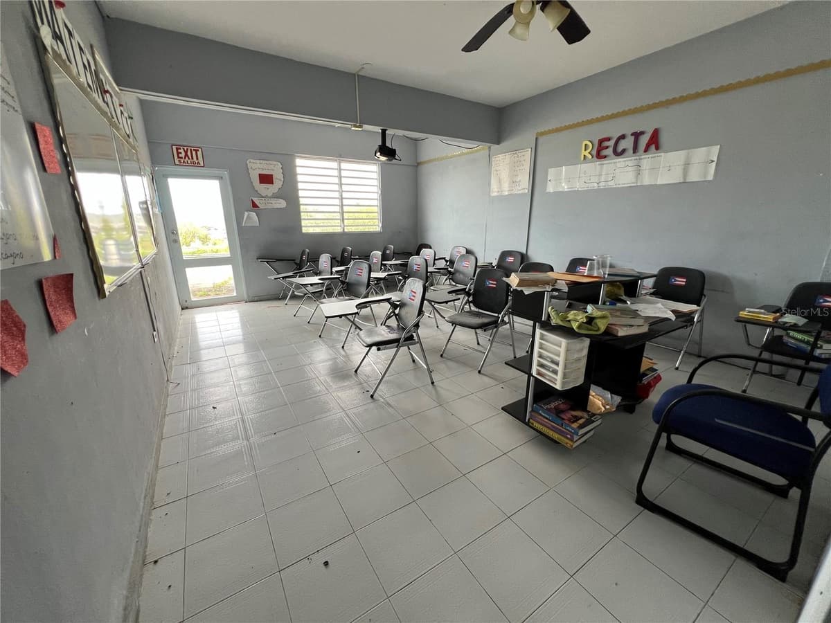 Marginal PR-52 BARRIO MONTELLANOS, SECTOR PEPE HOYOS — photo 19 of 19