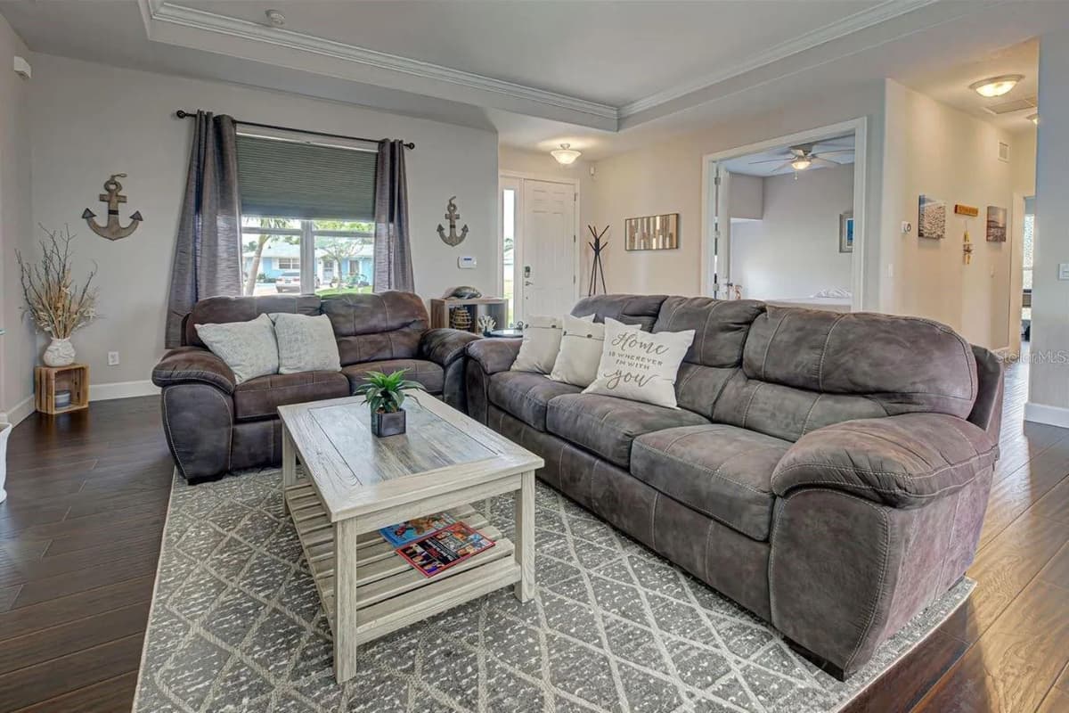 6324 SCORPIO AVENUE — photo 6 of 12