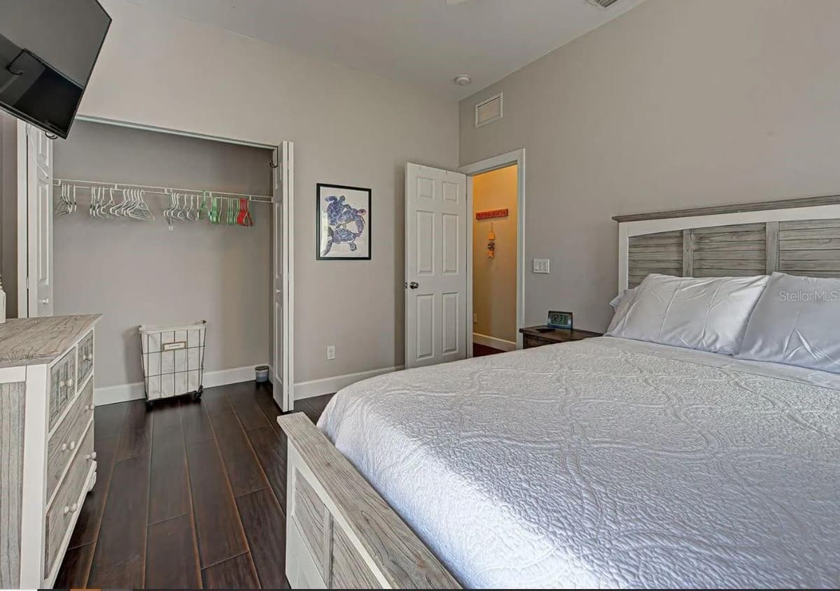 6324 SCORPIO AVENUE — photo 9 of 12