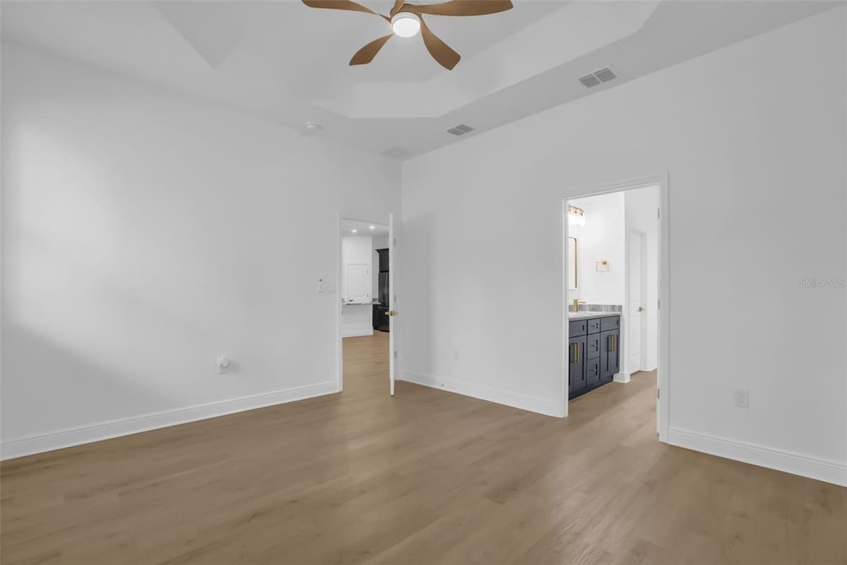 2380 CENTRAL PARKWAY PARKWAY — photo 17 of 34
