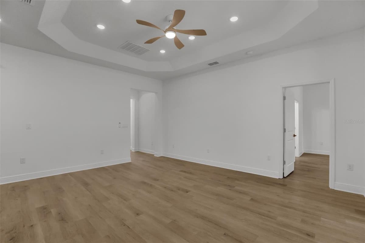 2380 CENTRAL PARKWAY PARKWAY — photo 11 of 34