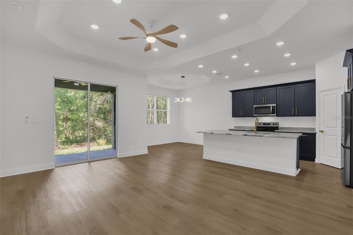 2380 CENTRAL PARKWAY PARKWAY — photo 7 of 34