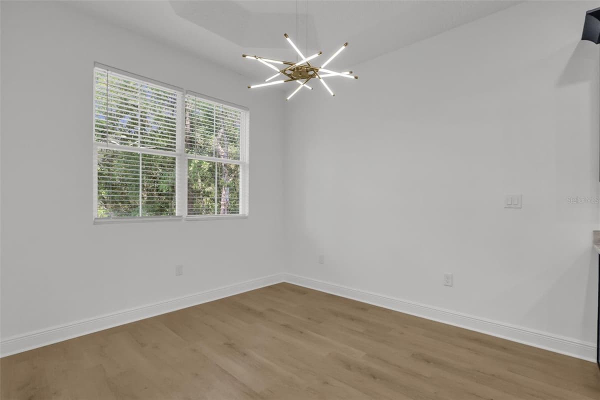 2380 CENTRAL PARKWAY PARKWAY — photo 10 of 34
