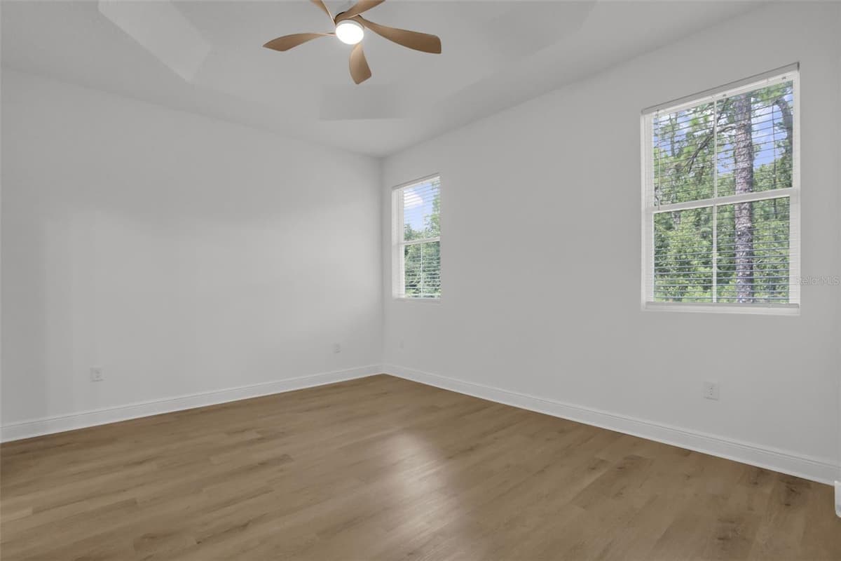 2380 CENTRAL PARKWAY PARKWAY — photo 18 of 34