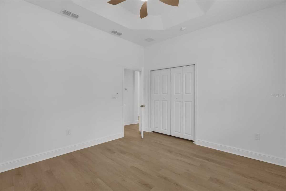 2380 CENTRAL PARKWAY PARKWAY — photo 24 of 34