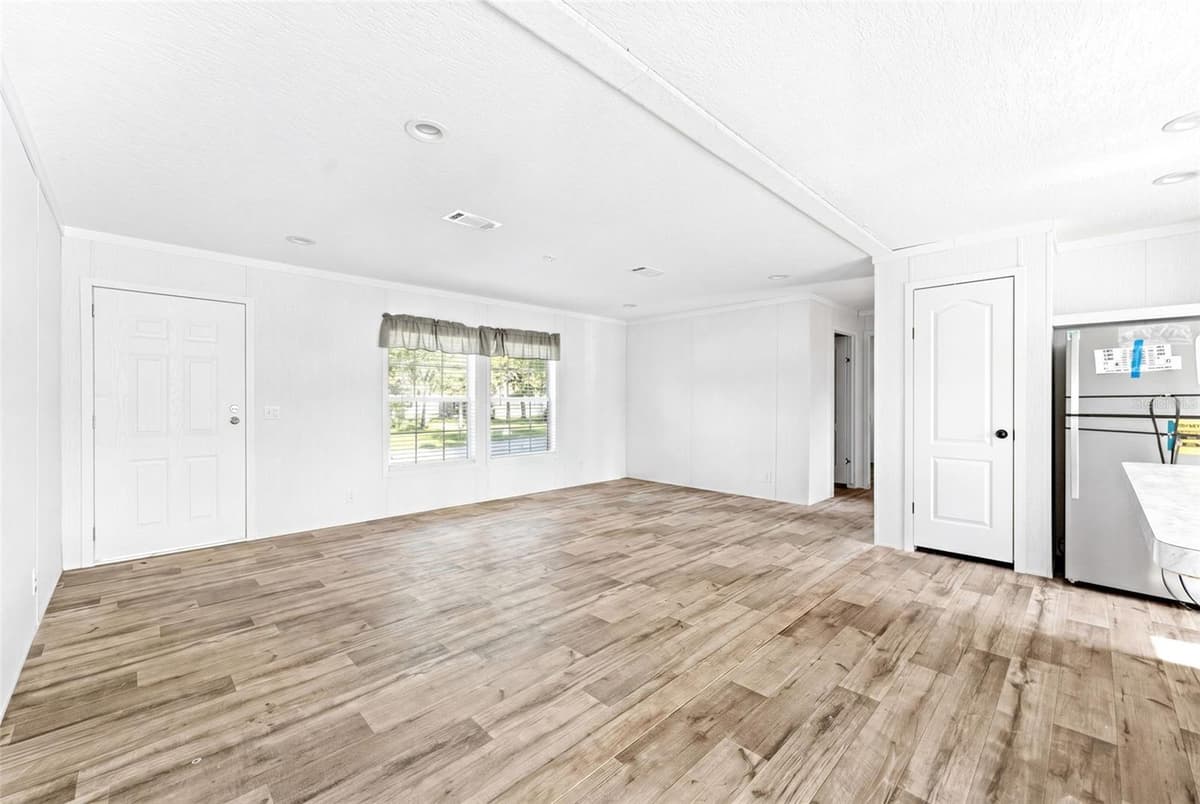 5207 ORANGE AVENUE — photo 2 of 16