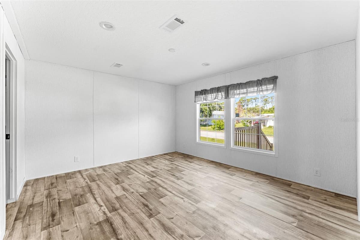 5207 ORANGE AVENUE — photo 7 of 16