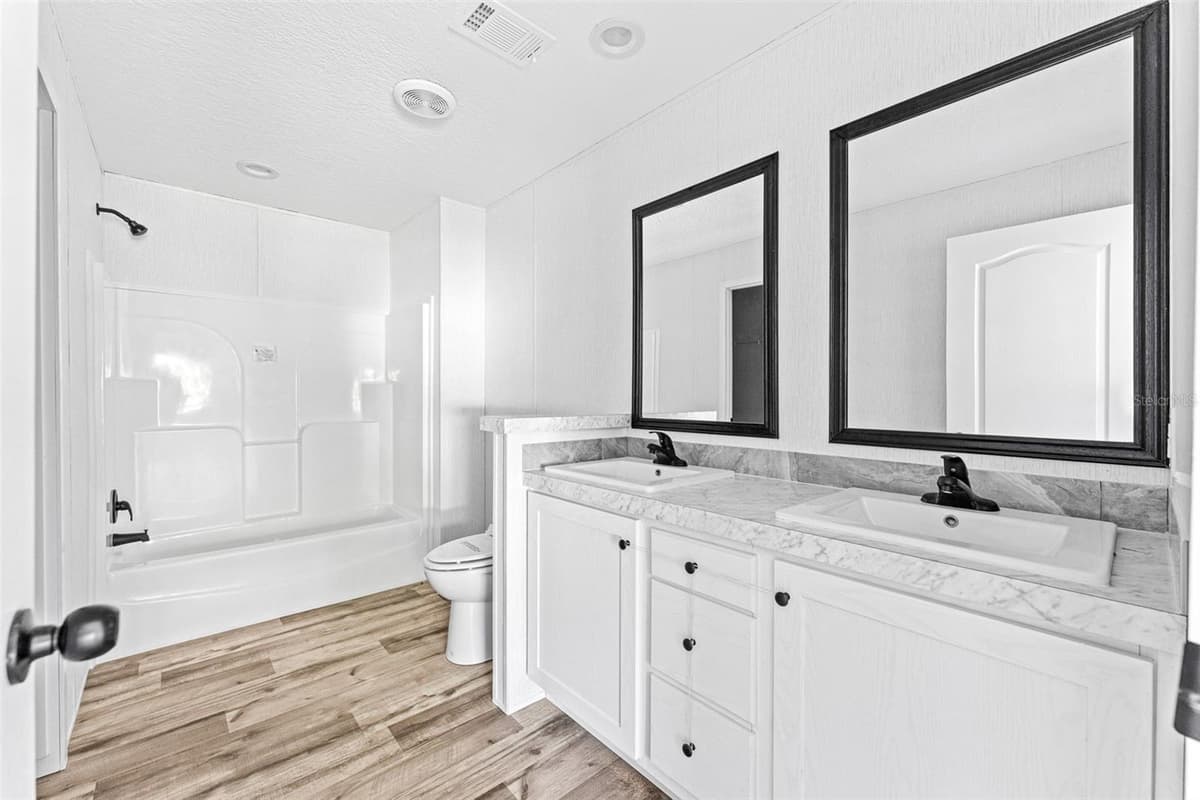 5207 ORANGE AVENUE — photo 9 of 16