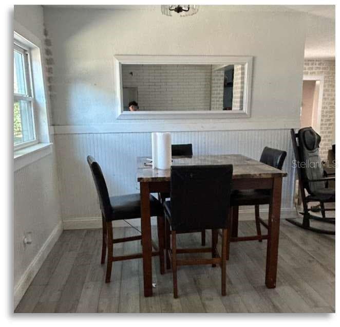 2400 LAUREL AVENUE — photo 11 of 13