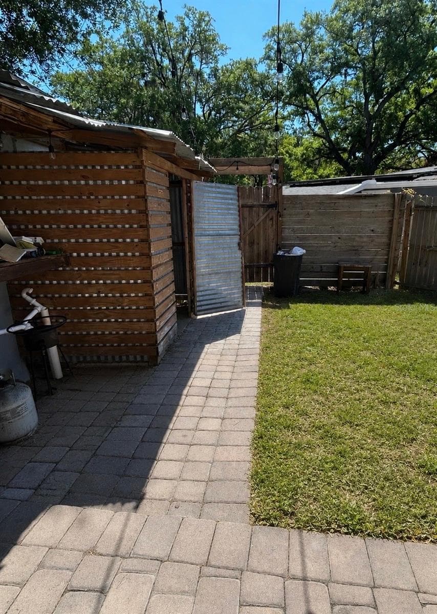 2400 LAUREL AVENUE — photo 13 of 13