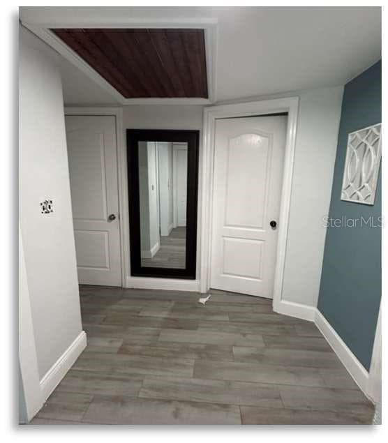 2400 LAUREL AVENUE — photo 9 of 13