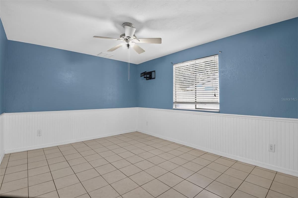 408 PALM AVENUE — photo 19 of 45