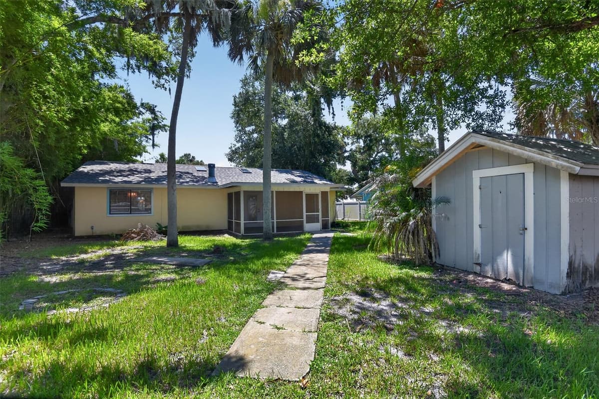 408 PALM AVENUE — photo 38 of 45