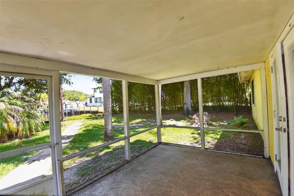 408 PALM AVENUE — photo 34 of 45
