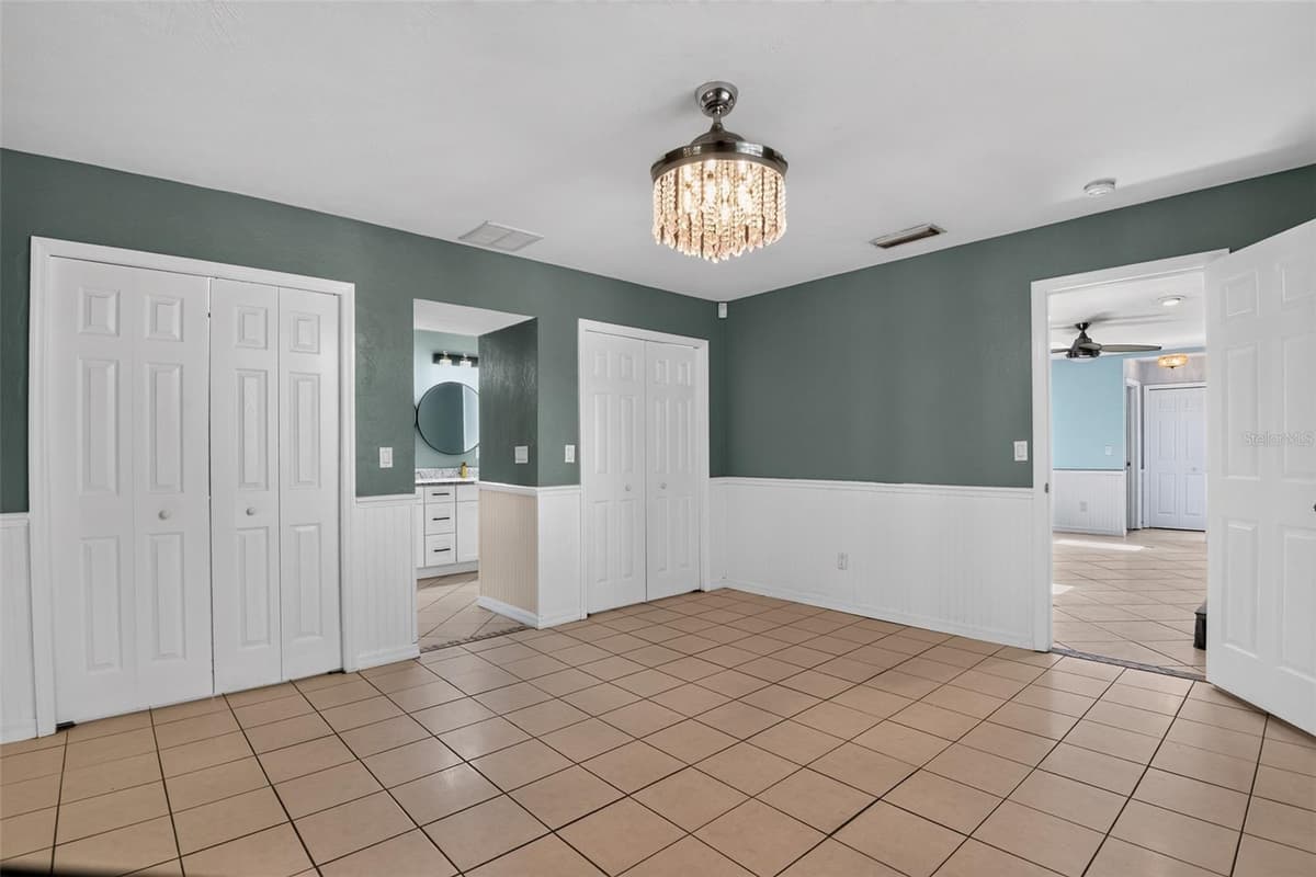 408 PALM AVENUE — photo 22 of 45