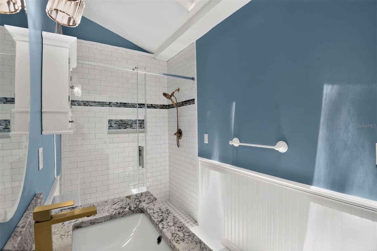 408 PALM AVENUE — photo 27 of 45