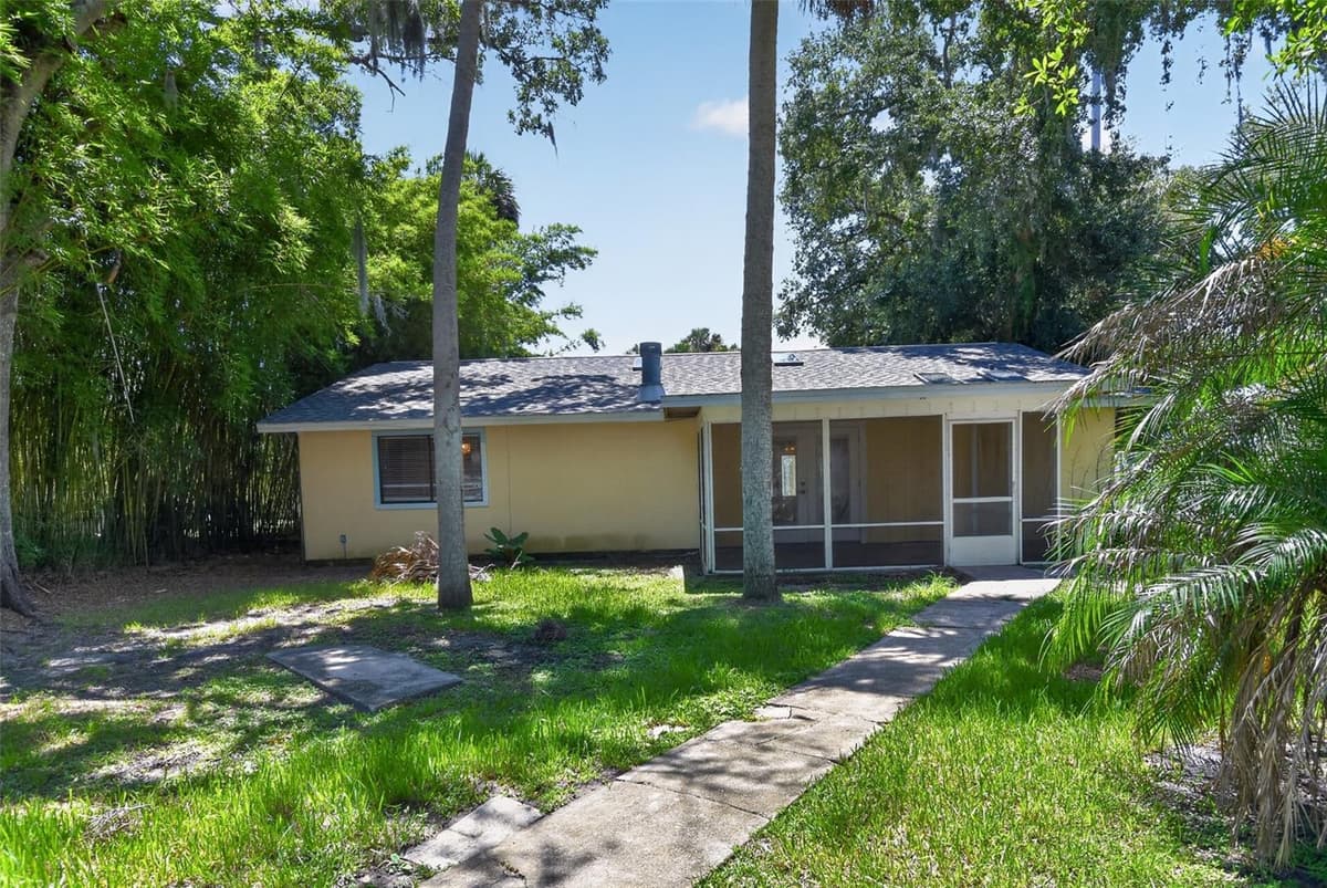 408 PALM AVENUE — photo 40 of 45