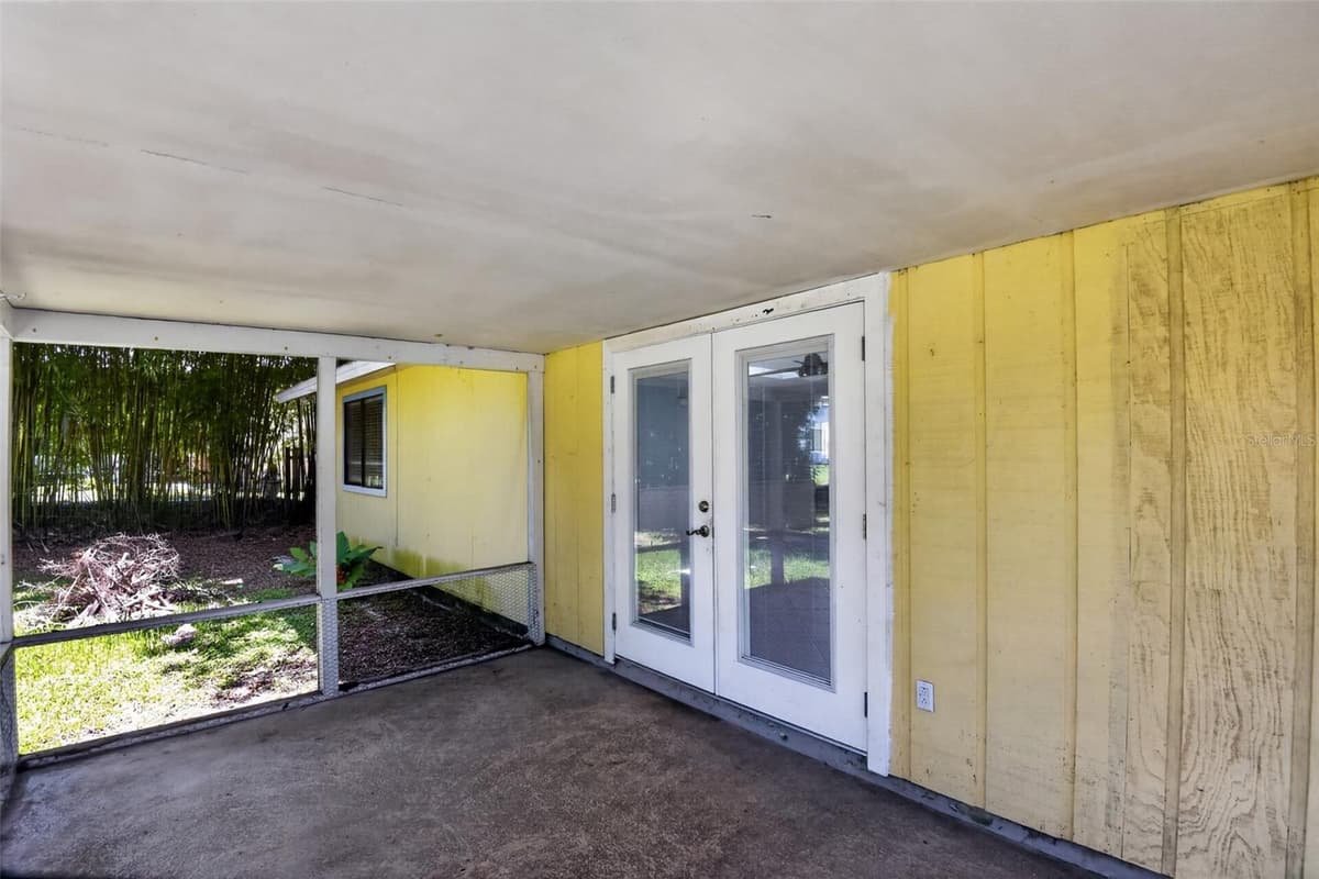408 PALM AVENUE — photo 36 of 45