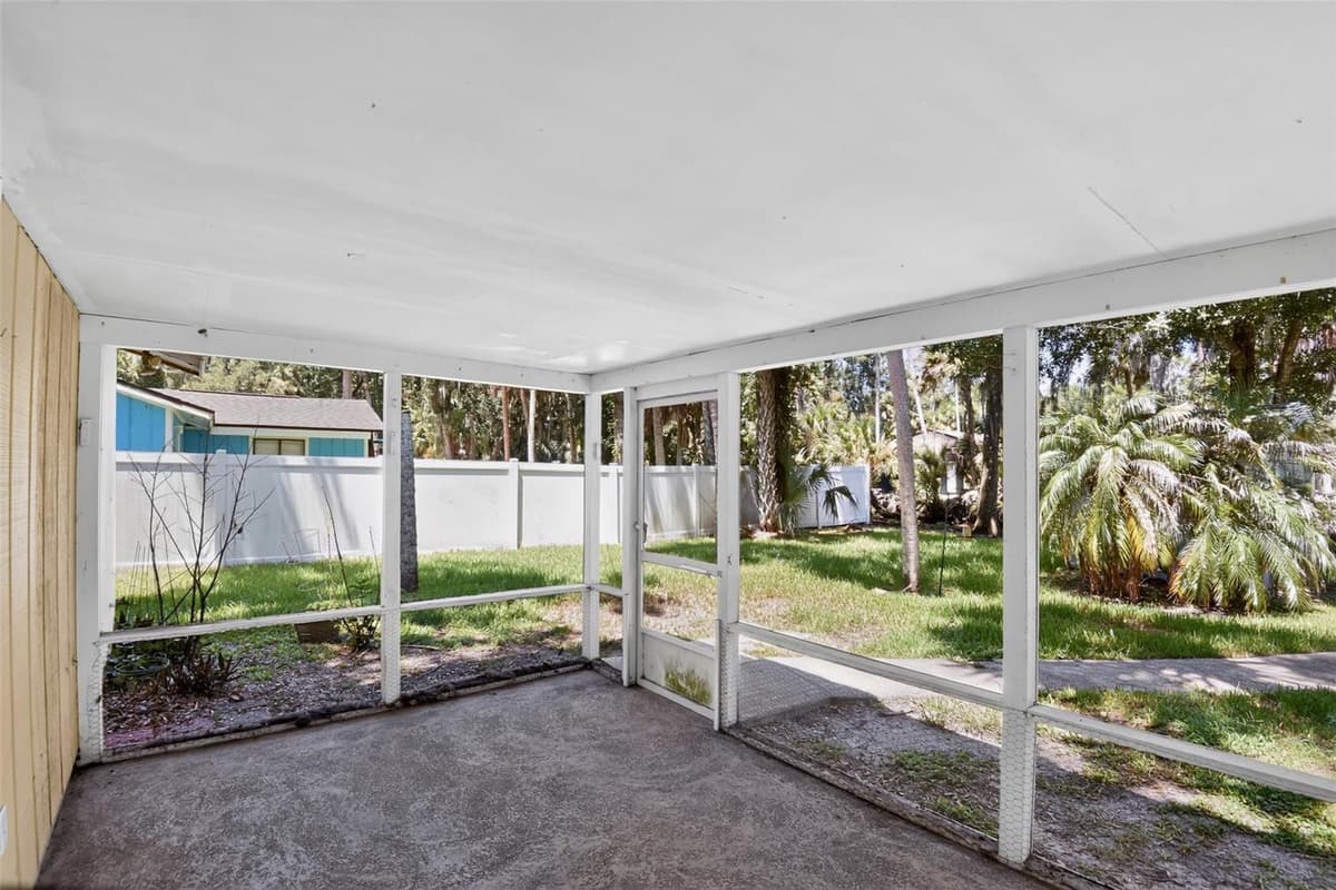 408 PALM AVENUE — photo 35 of 45