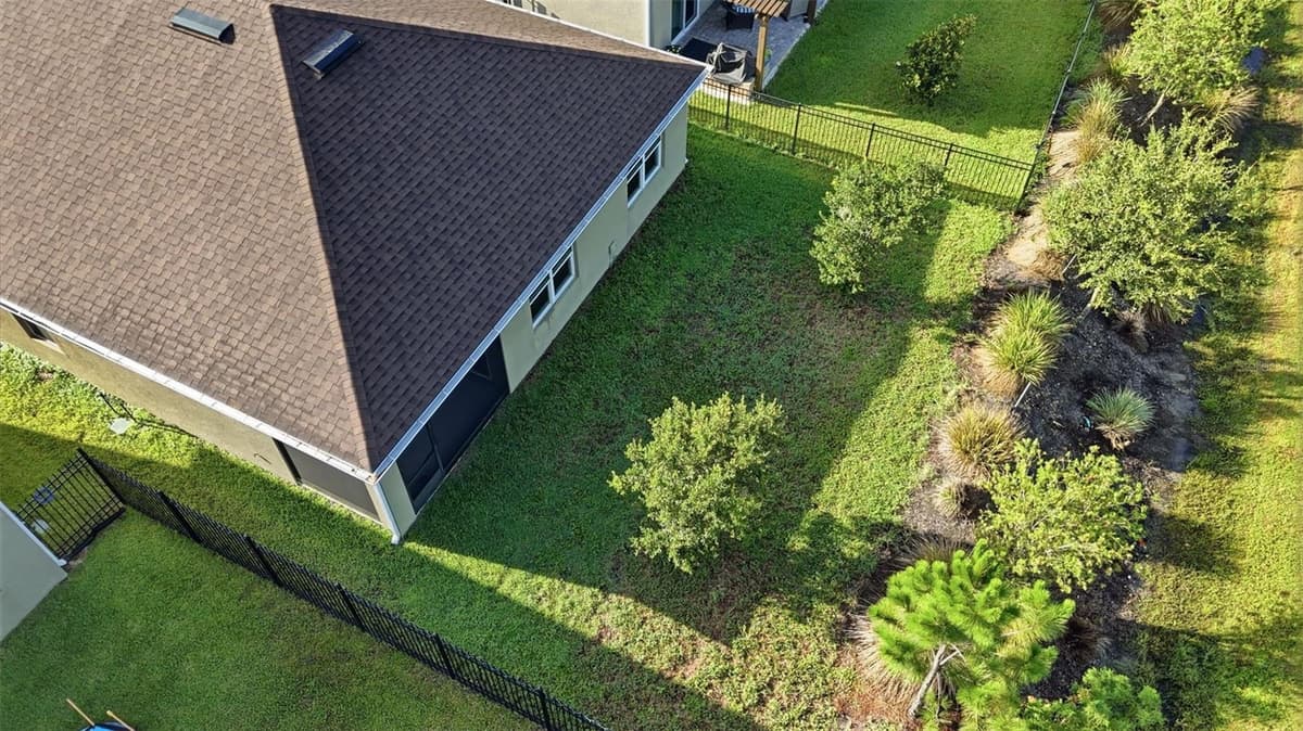 895 LAZIO CIRCLE — photo 37 of 45