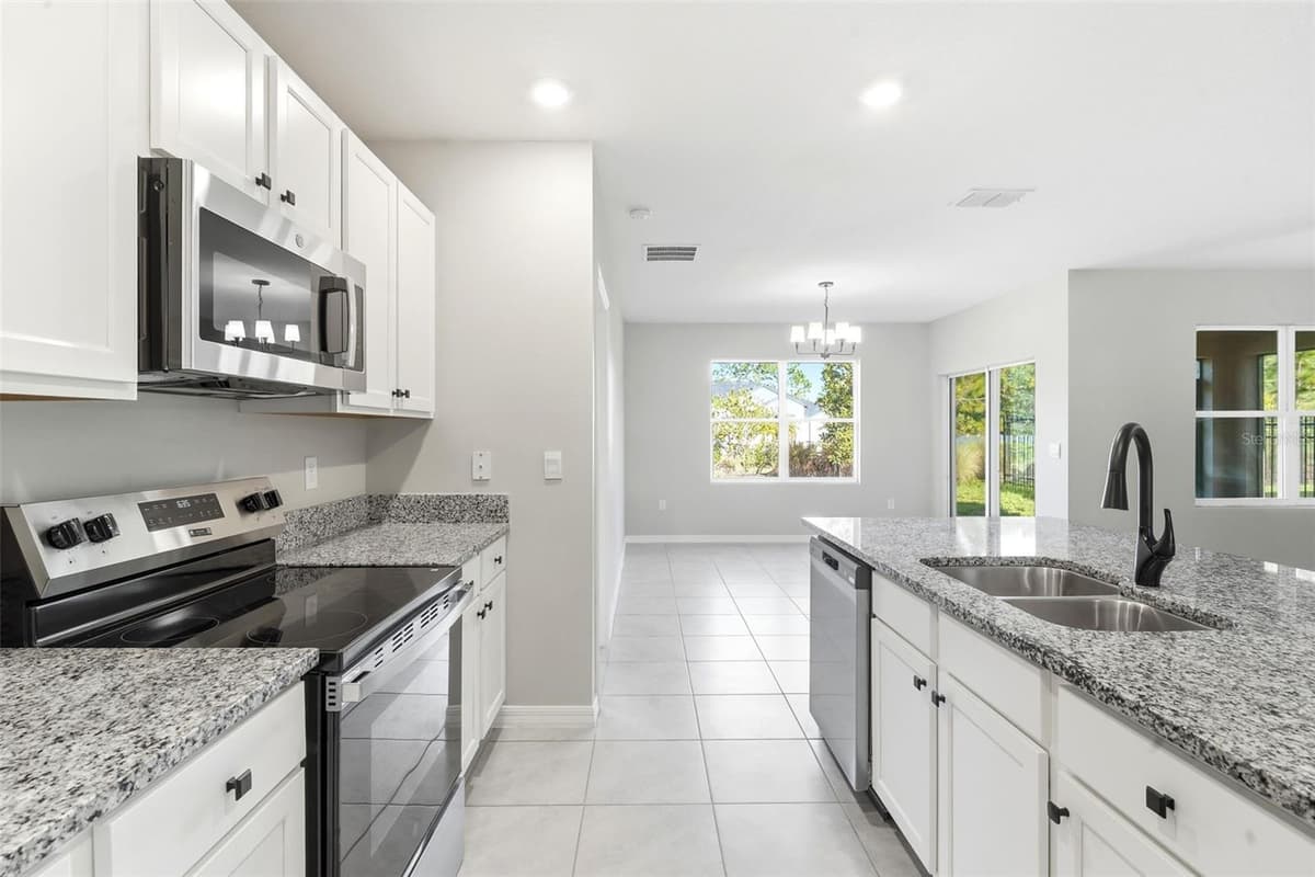 895 LAZIO CIRCLE — photo 10 of 45