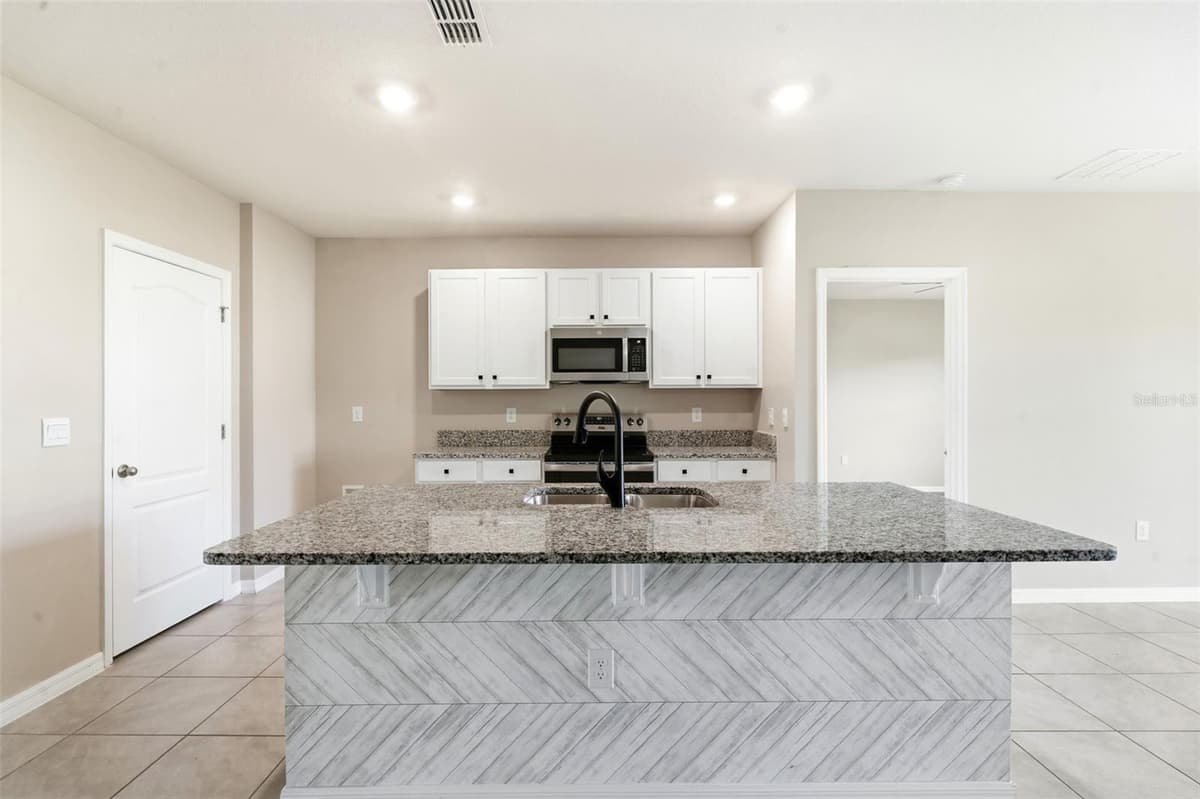 895 LAZIO CIRCLE — photo 8 of 45