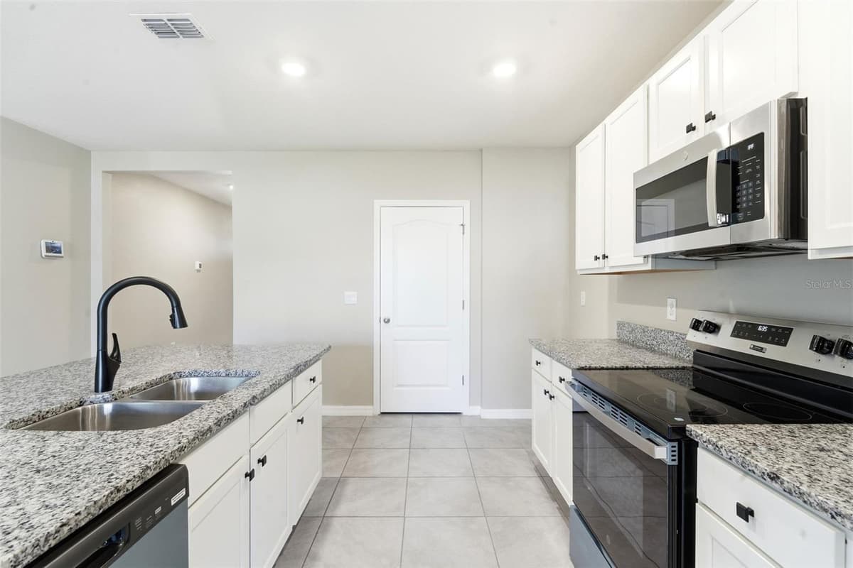 895 LAZIO CIRCLE — photo 11 of 45